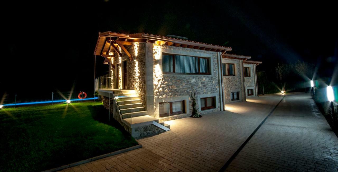 Bufones De Pria Apartamentos Rurales Garaña エクステリア 写真